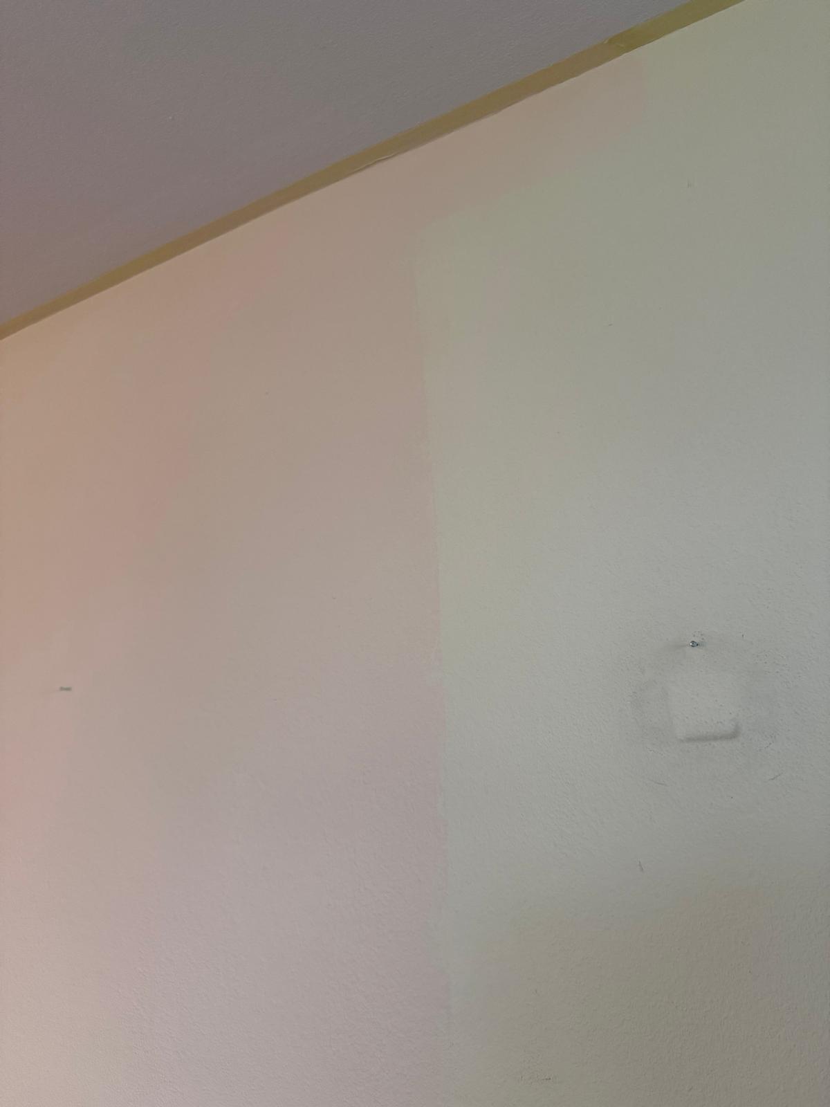Frisch gestrichene Wand Ecke